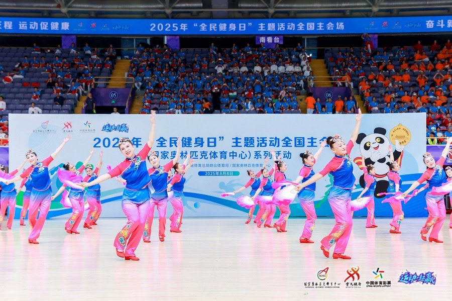 扑克不是一直强打（打扑克并非一味强攻）